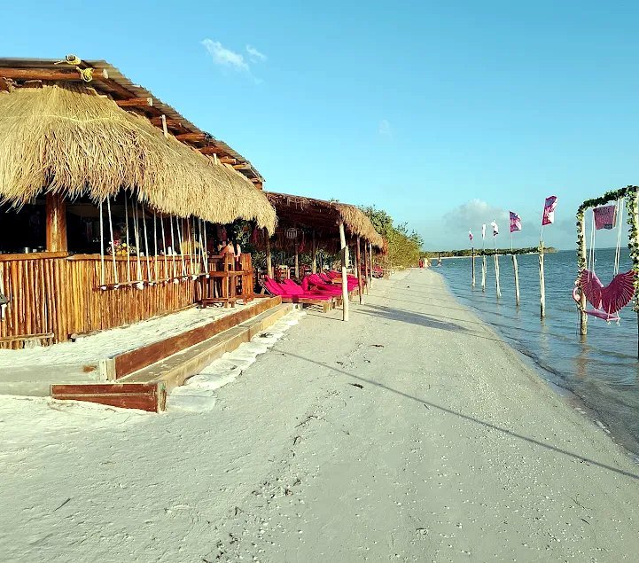 Playa cercana en Holbox